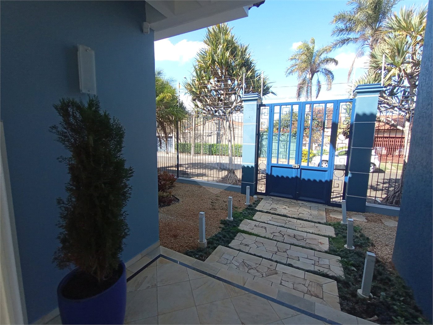 Casa à venda com 3 suítes em Vila Nastri, Itapetininga, SP