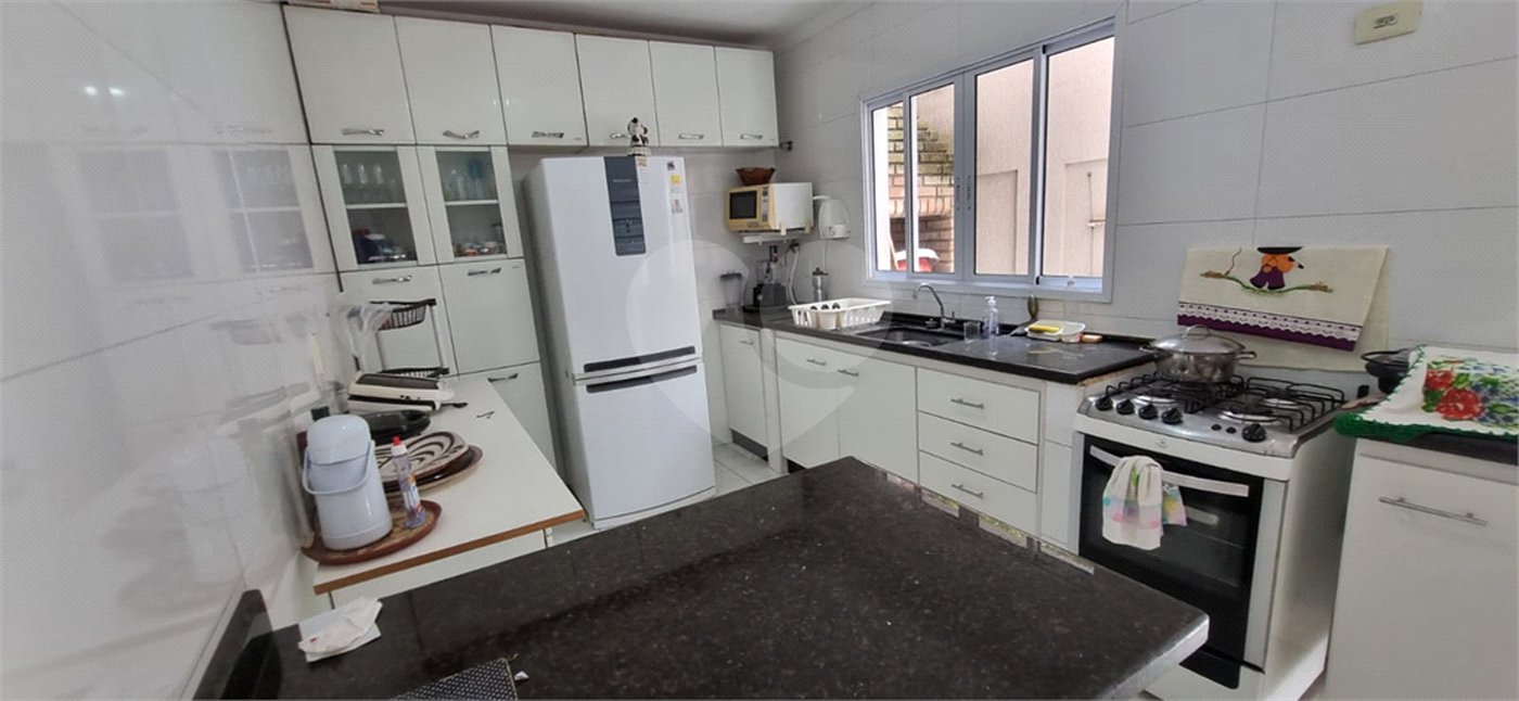 Casa à venda com 3 quartos, sendo 1 suíte, no condomínio Residencial Açaí, São Paulo - SP