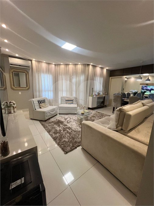 Apartamento à venda com 4 quartos, sendo 1 suíte,  em Jardim das Américas, Cuiabá, MT