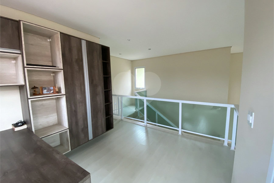 Sobrado à venda com 3 quartos, sendo 1 suíte,  em Jardim Vila Galvão, Guarulhos, SP