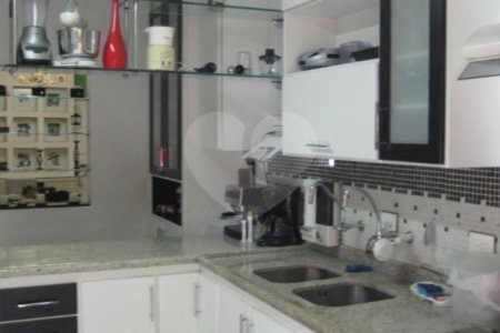 Casa à venda com 3 quartos, sendo 1 suíte, em Parque Imperial, São Paulo, SP