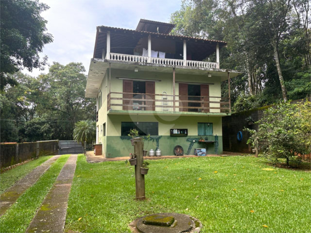 Sobrado à venda com 3 quartos, sendo 1 suíte, em Samambaia, Mairiporã, SP