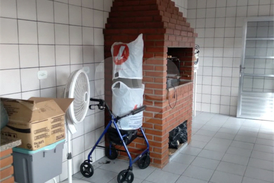 Casa Térrea à venda com 3 quartos, sendo 1 suíte, em Vila Galvão, Guarulhos, SP
