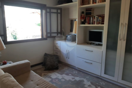 Casa à venda com 4 quartos, sendo 2 suítes,  no condomínio Estância Marambaia, Vinhedo - SP