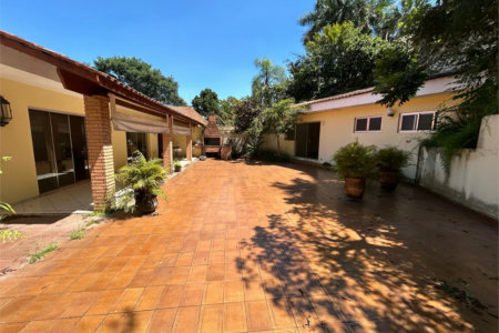 Casa à venda ou para alugar com 3 suítes em Jardim Guedala, São Paulo, SP