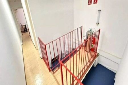 Prédio comercial com 322m², 8 salas, 3 banheiros, à venda no bairro Santo Antônio, São Caetano do Sul