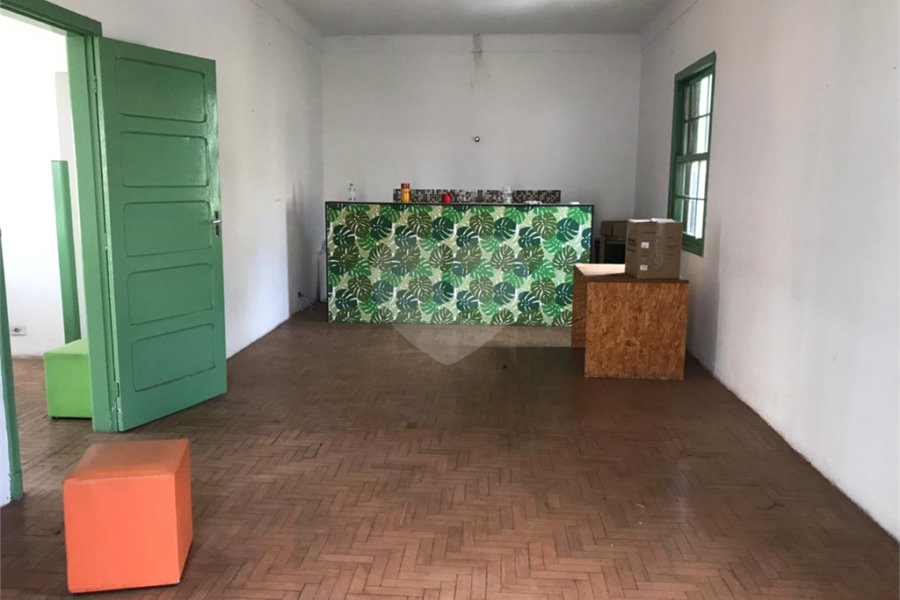 Sobrado à venda com 5 quartos, sendo 1 suíte, em Santana, São Paulo, SP