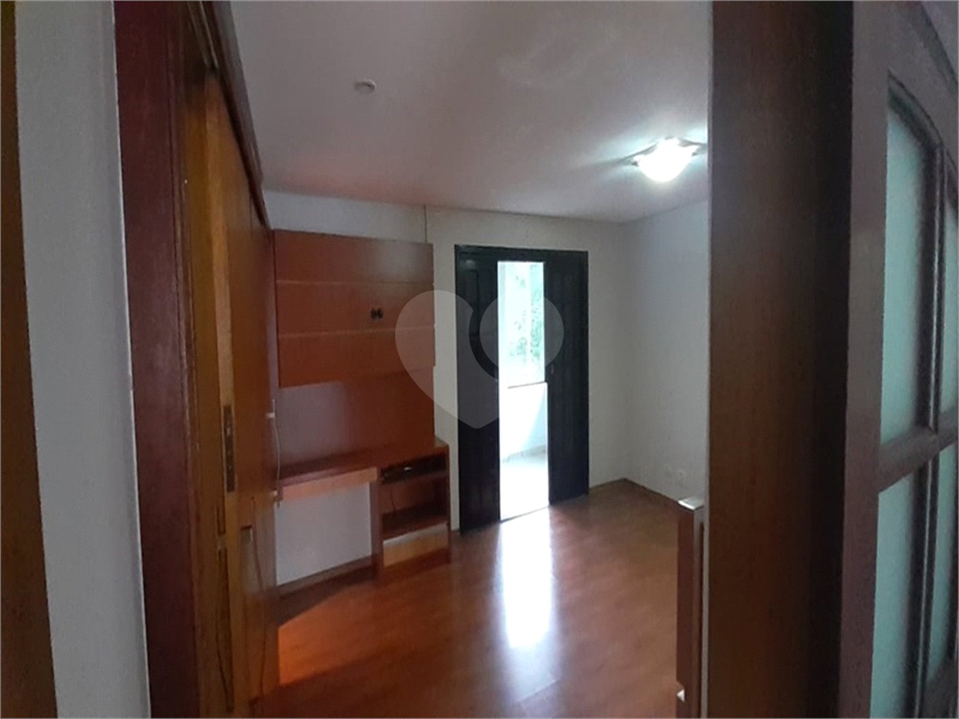 Casa à venda com 3 quartos, sendo 2 suítes, em Olho D'água, Mairiporã, SP