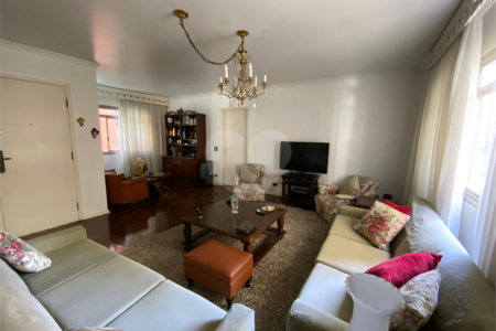 Apartamento à venda com 3 quartos, sendo 1 suíte, em Itaim Bibi, São Paulo, SP