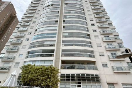Apartamento à venda com 4 quartos, sendo 3 suítes, em Vila Andrade, São Paulo, SP