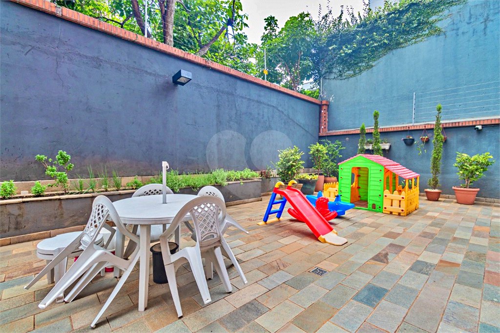 Apartamento à venda com 3 quartos, sendo 1 suíte, em Vila Olímpia, São Paulo, SP