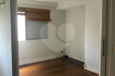 Sala à venda em Vila Suzana, São Paulo, SP