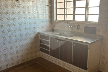 Casa para alugar com 6 quartos, sendo 3 suítes, no Centro, São Manuel, SP