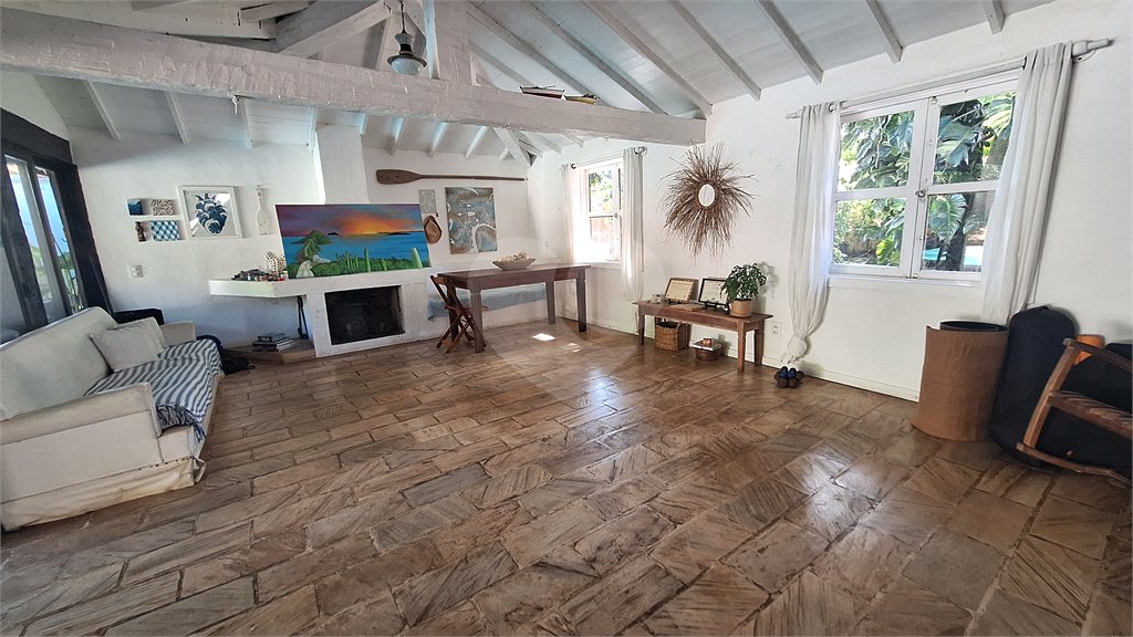 Casa à venda ou para alugar com 6 suítes em Marina, Armação dos Búzios, RJ