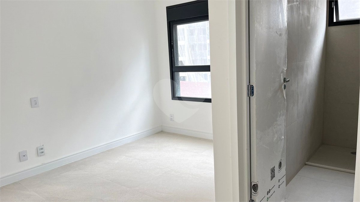 Apartamento à venda com 3 quartos, sendo 1 suíte, em Mirandópolis, São Paulo, SP