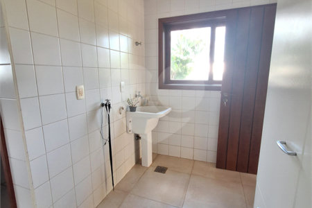 Casa à venda com 3 suítes no condomínio Chácaras do Lago, Vinhedo - SP