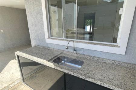 Casa à venda com 3 quartos, sendo 1 suíte, no condomínio Residencial Green Ville, Rio de Janeiro - RJ