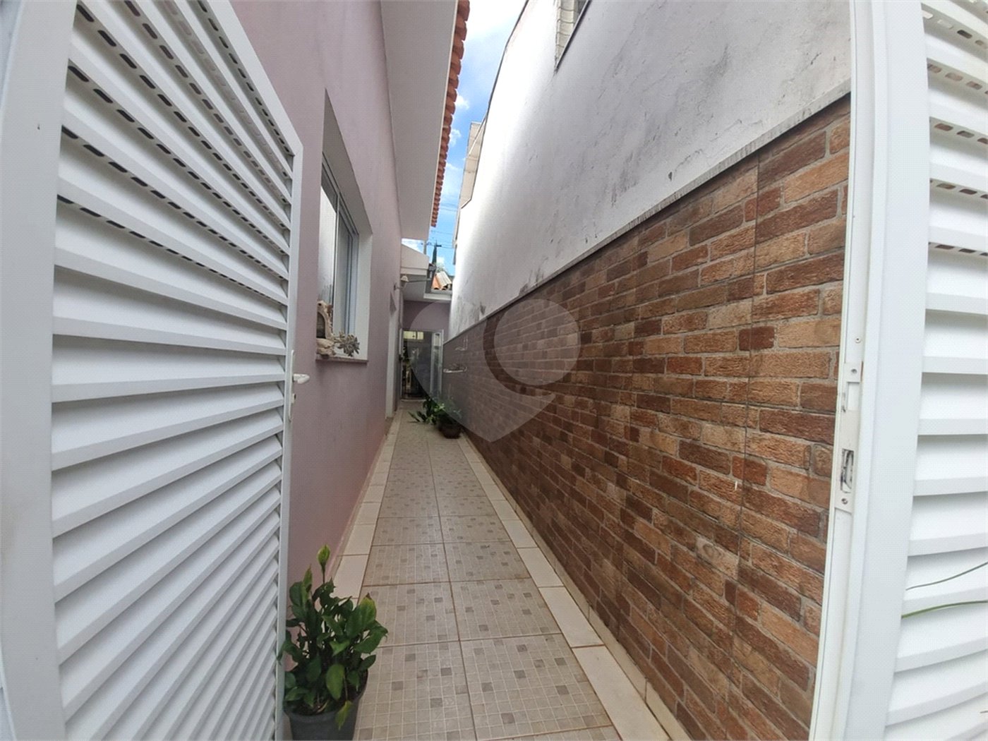Casa à venda com 4 quartos, sendo 1 suíte,  no condomínio Ibiti do Paço, Sorocaba - SP