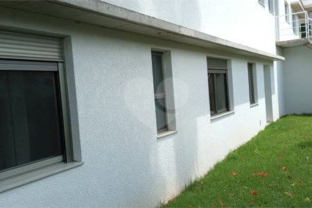 Casa à venda com 4 suítes no condomínio Estância Marambaia, Vinhedo - SP