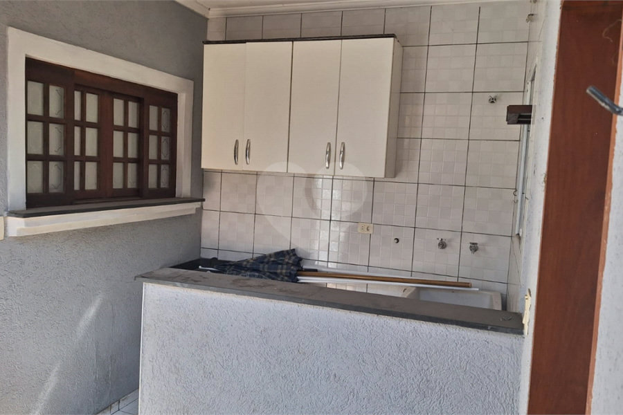 Sobrado para alugar com 4 quartos, sendo 3 suítes, em Vila Nivi, São Paulo, SP