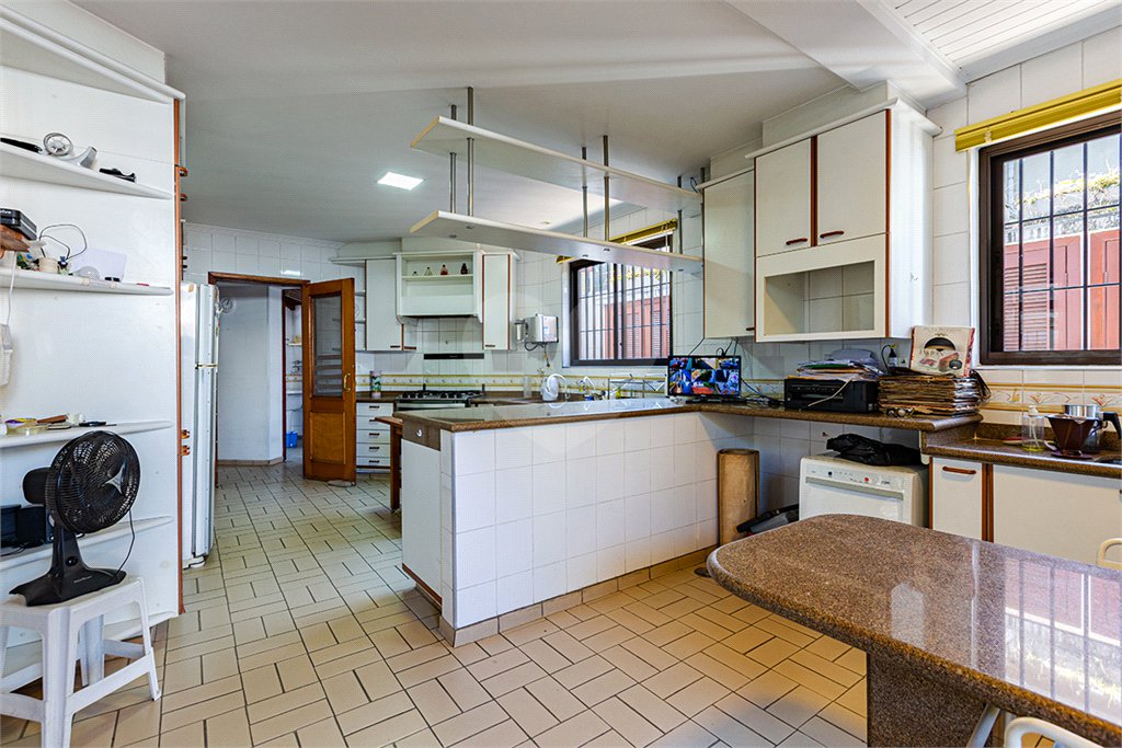 Casa à venda com 6 quartos, sendo 4 suítes, em Butantã, São Paulo, SP