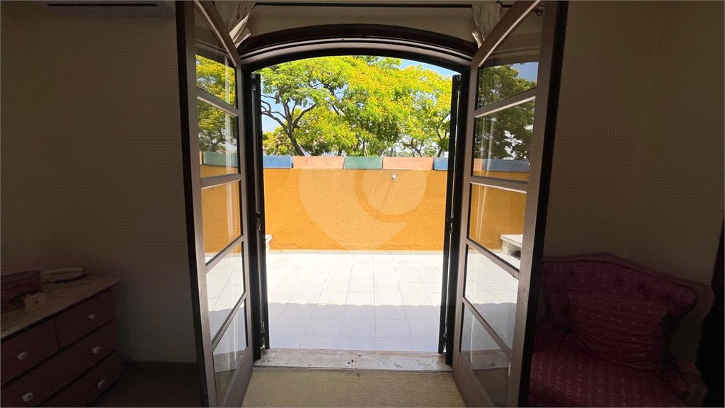 Casa à venda com 4 quartos, sendo 2 suítes, em Lar São Paulo, São Paulo, SP