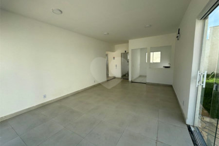 Apartamento à venda com 2 quartos em Vila Regina, Itapetininga, SP