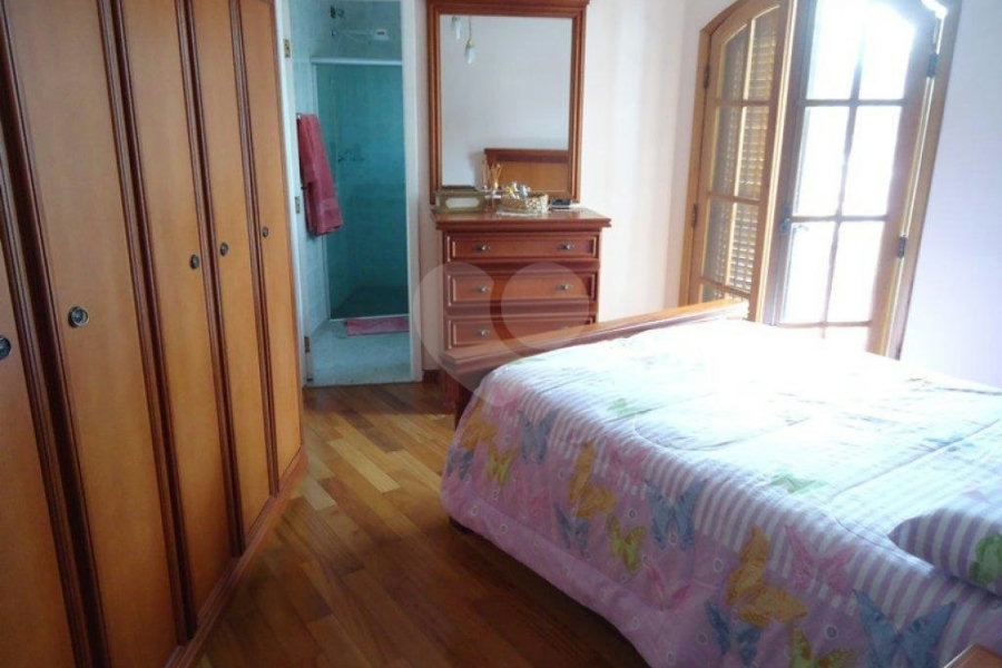 Sobrado à venda com 3 quartos, sendo 1 suíte, em Jardim Virginia Bianca, São Paulo, SP