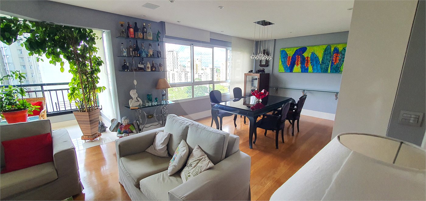 Apartamento à venda com 3 suítes em Morumbi, São Paulo, SP
