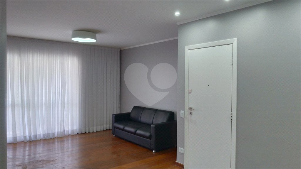 Cobertura à venda com 4 quartos, sendo 3 suítes,  em Vila Andrade, São Paulo, SP