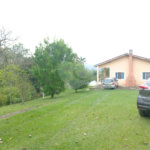 Casa à venda com 4 quartos, sendo 2 suítes, no condomínio Residencial Ypeville, Mairiporã - SP