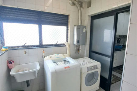 Apartamento à venda com 3 suítes em Vila Suzana, São Paulo, SP
