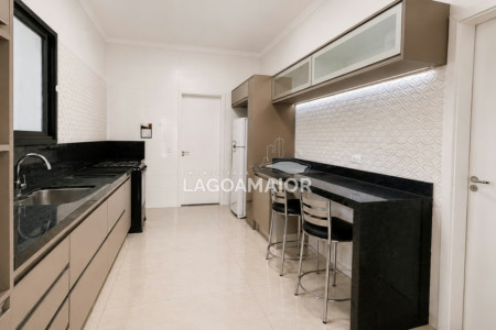 Casa à venda com 3 quartos, sendo 3 suítes, no condomínio Residencial Costa Leste, Três Lagoas - MS
