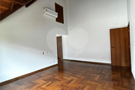 Casa à venda ou para alugar com 4 suítes no condomínio Vilaggio Monte Alegre, São Paulo - SP