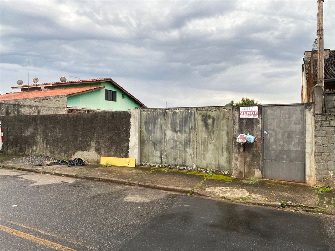 Casa à venda com 4 quartos, sendo 1 suíte, em Jardim Rincão, Arujá, SP