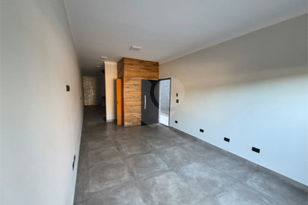 Sobrado à venda com 3 quartos, sendo 1 suíte, em Jardim do Lago, Atibaia, SP
