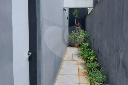 Casa à venda com 5 quartos, sendo 2 suítes,  em Jardim Bonfiglioli, São Paulo, SP