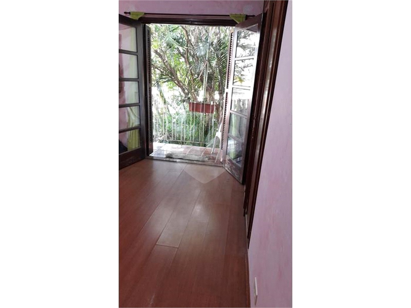 Casa à venda ou para alugar com 5 quartos, sendo 1 suíte, em Vila Romero, São Paulo, SP