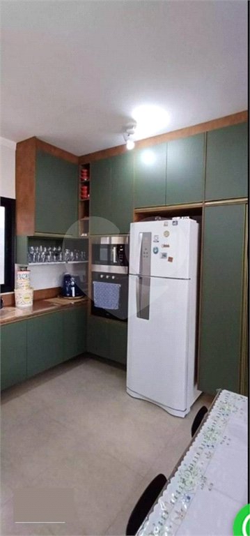 Casa à venda com 3 quartos, sendo 2 suítes, no condomínio Residencial Marchant Buarque, Atibaia - SP