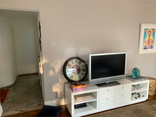 Apartamento à venda com 4 quartos, sendo 1 suíte,  em Chácara Santo Antônio, São Paulo, SP