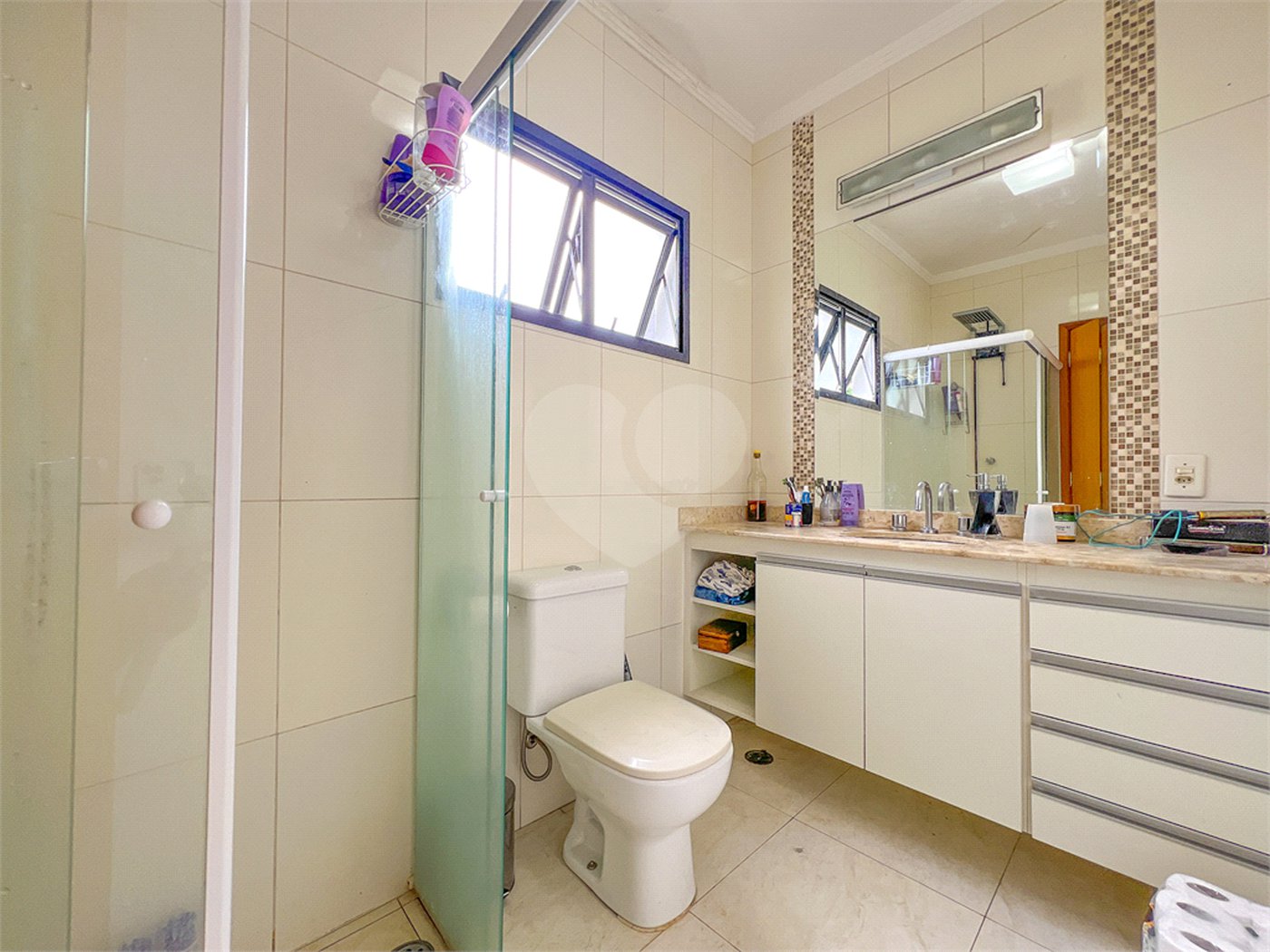Sobrado à venda com 3 quartos, sendo 1 suíte,  em Tremembé, São Paulo, SP