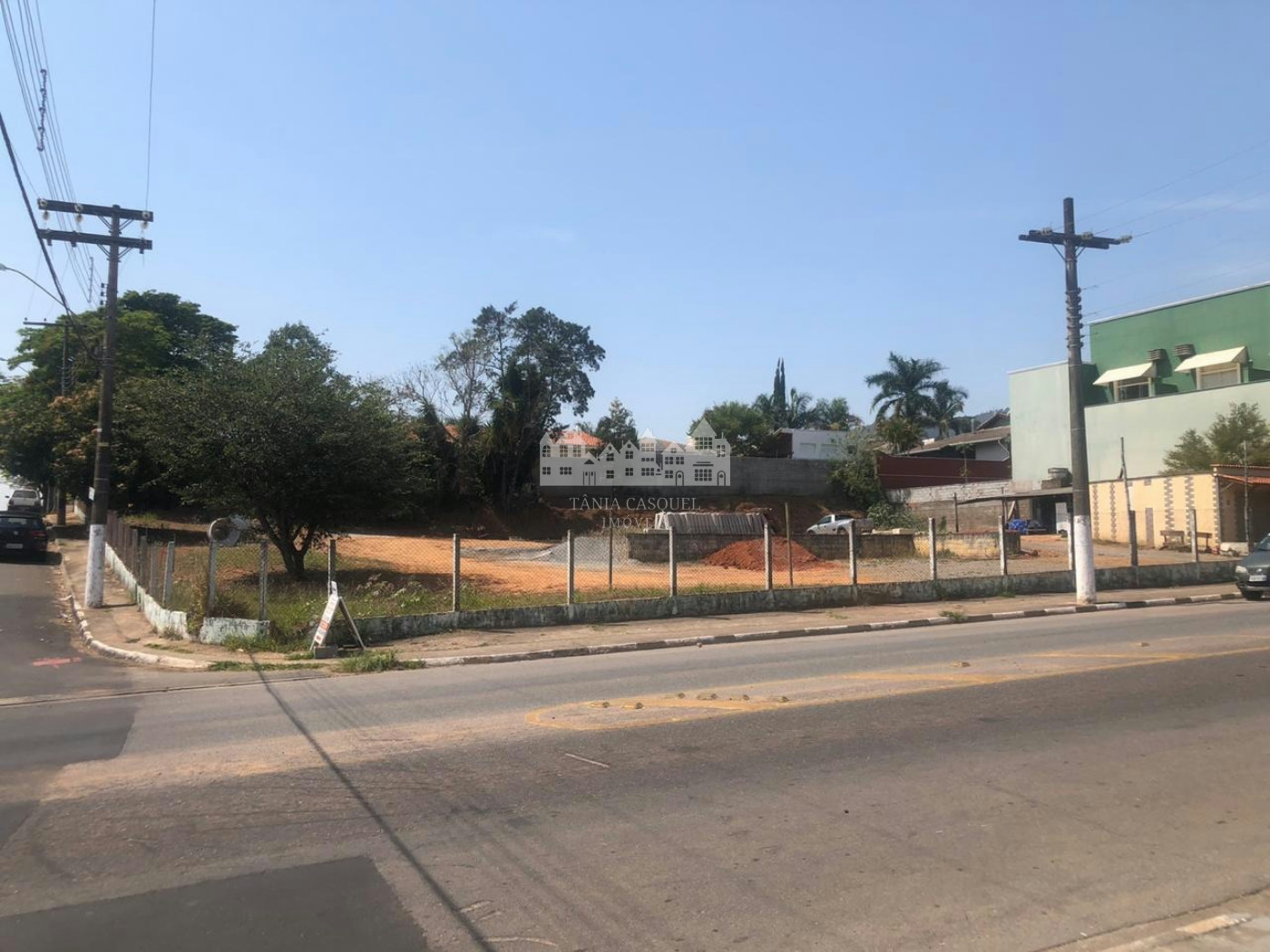 Terreno plano à venda ou locação na Alameda Lucas Nogueira Garcez – Vila Giglio, Atibaia