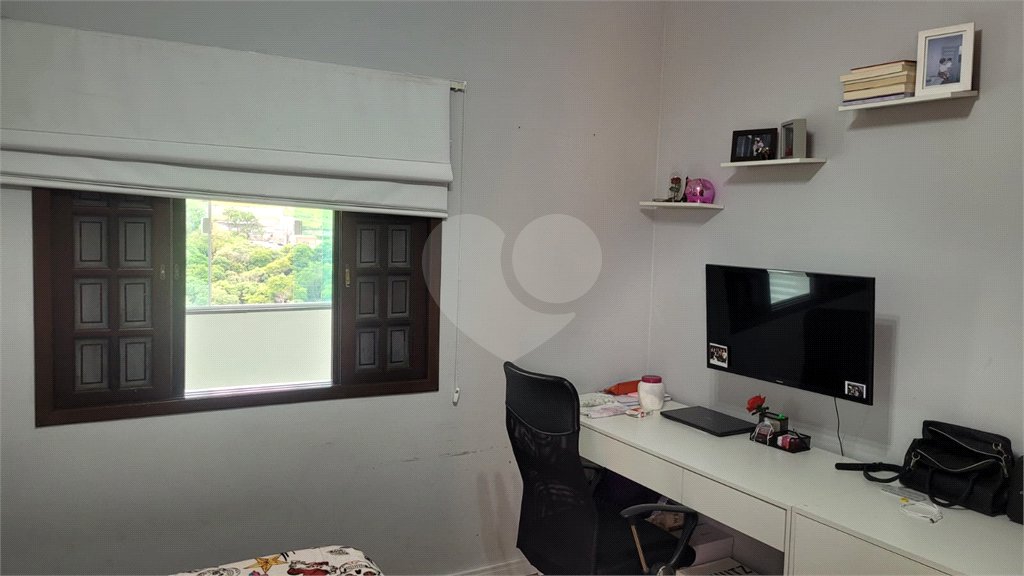Casa à venda com 6 quartos, sendo 2 suítes, em Laranjeiras, Caieiras, SP