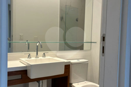Apartamento à venda com 2 quartos, sendo 1 suíte, em Jardim das Acácias, São Paulo, SP