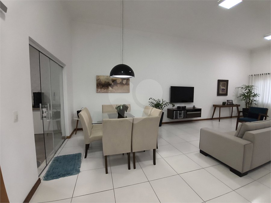 Casa à venda com 3 quartos, sendo 1 suíte,  no condomínio Ibiti Royal Park, Sorocaba - SP