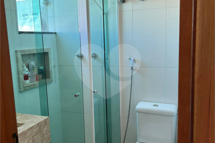 Casa à venda com 2 suítes no condomínio Independence, São Paulo - SP