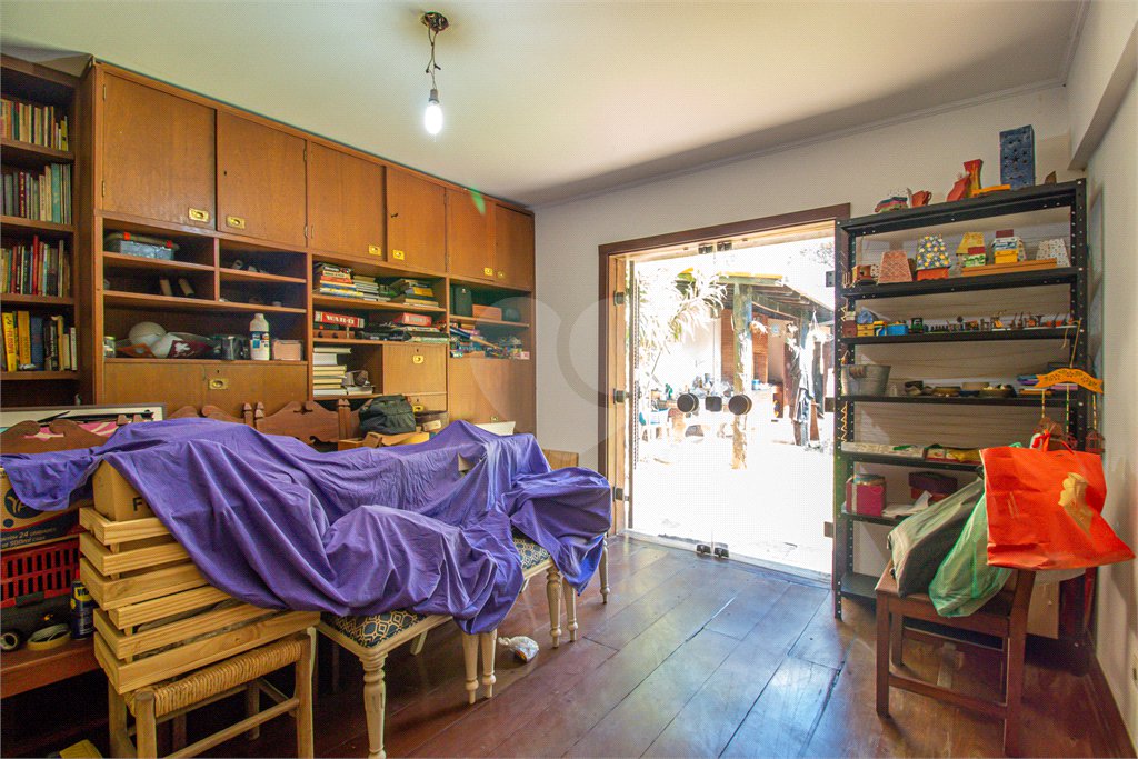Casa à venda com 4 quartos, sendo 2 suítes, em Chácara Flora, São Paulo, SP