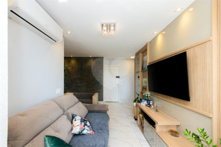 Apartamento à venda com 2 quartos, sendo 1 suíte, em Água Branca, São Paulo, SP