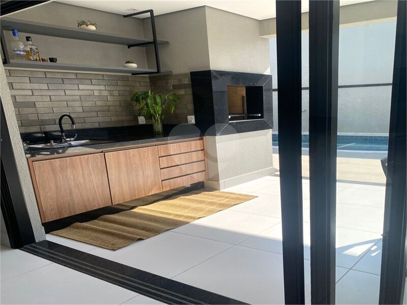 Casa à venda com 3 quartos, sendo 1 suíte,  no condomínio Mantova, Indaiatuba - SP