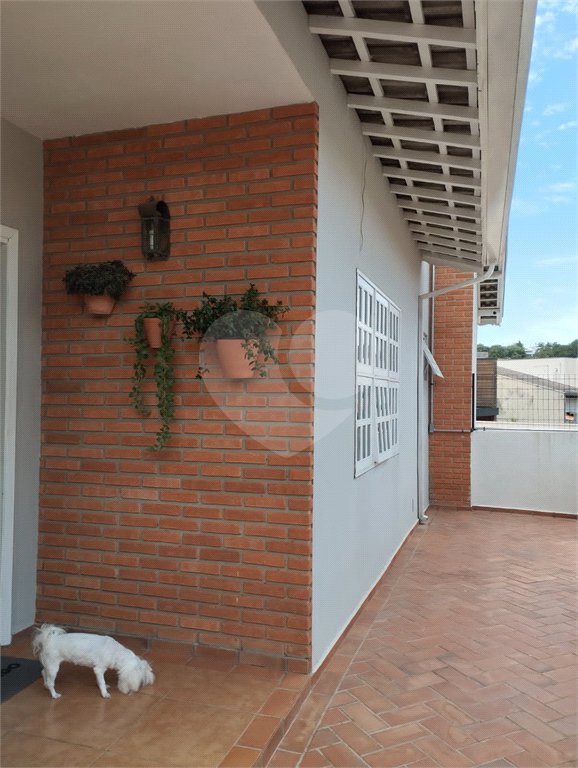 Casa à venda com 3 quartos, sendo 1 suíte, em Jardim das Palmeiras, Valinhos, SP